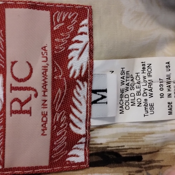Rjc Made In Hawaii All Over Print Button-Down. - Picture 2 of 4